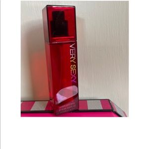 Victoria's Secret Very Sexy Sheer Sexy Mist mini 2.5 oz.